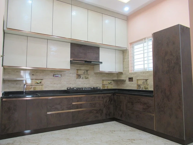 Kitchen Interior Design Bangalore - L shape Kitchen - Developed By Cromatica